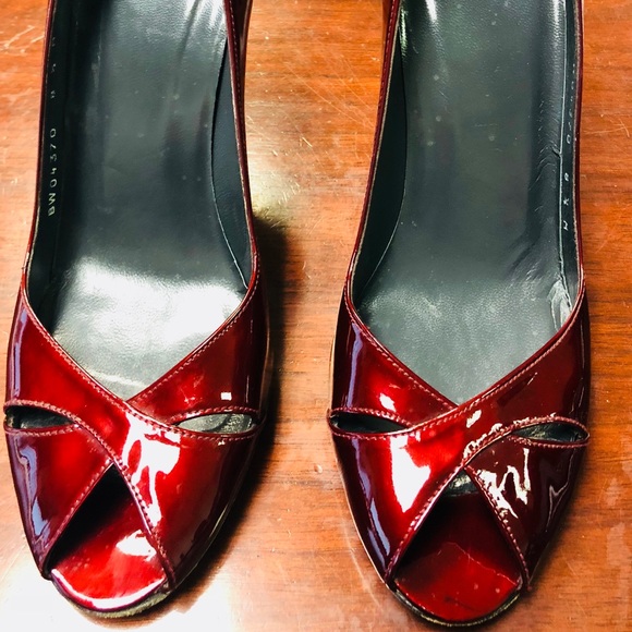 Stuart Weitzman Shoes - Stuart Weitzman Sexy red heels